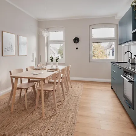 Saniertes Altbauzimmer An Der Karlsaue Kassel